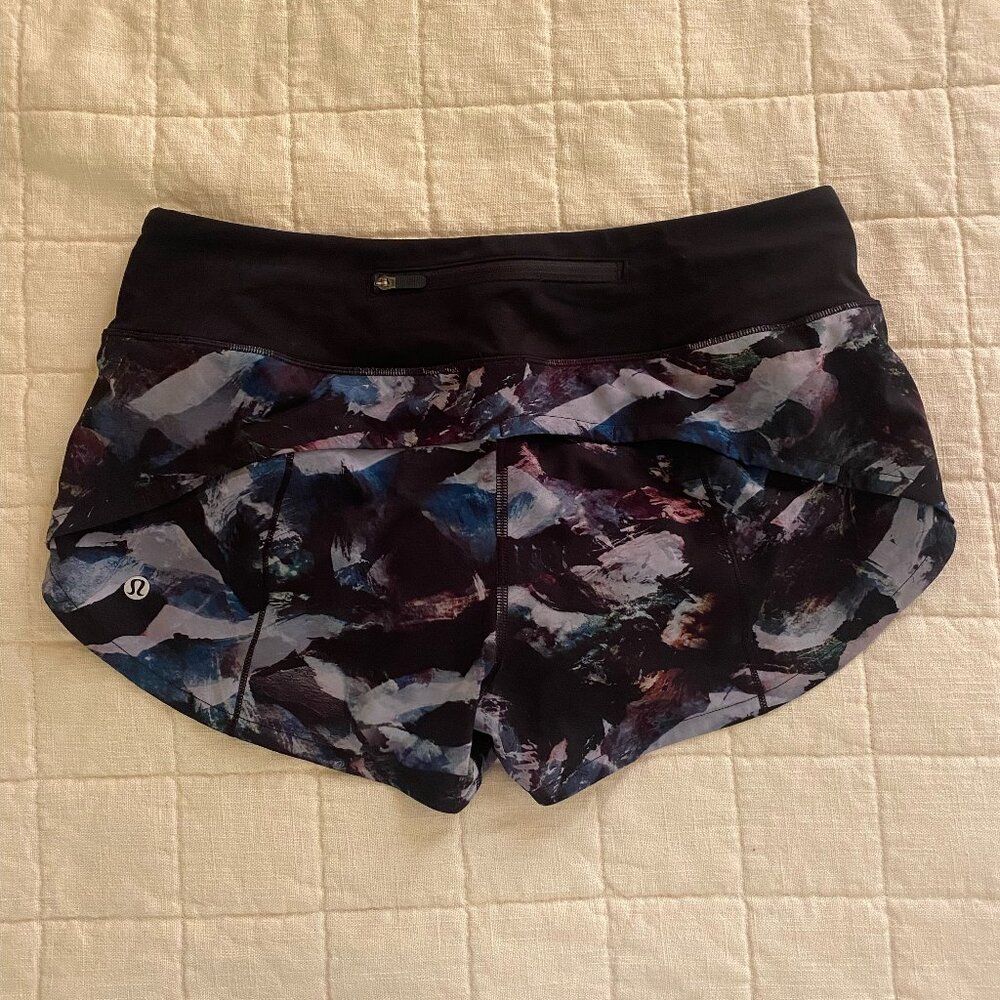 Lululemon Speed Up Shorts 2.5" Size 6